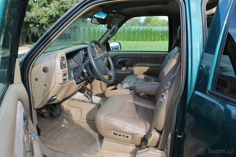 1995 Chevrolet Suburban 4WD 5.7 V8 - 10
