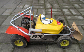 Starší model rc auto buggy dělané na elektro motor - 10