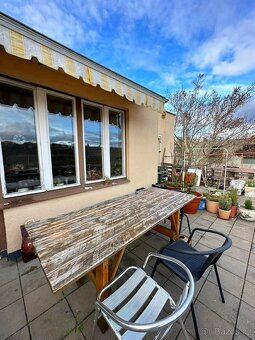 Hledáme spolubydlící, Praha 5 - 10