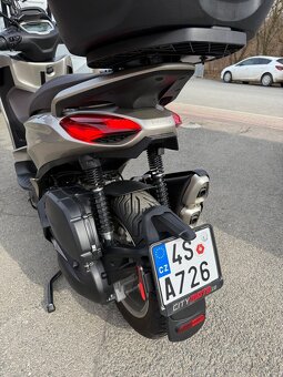 Piaggio Beverly 400 HPE + záruka, DPH - 10