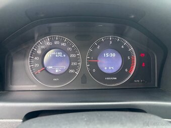 Volvo V70 2.0D - 10