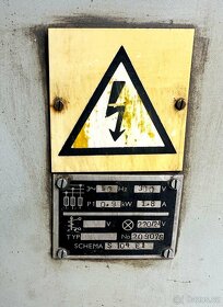 Pracovní stůl s elektro rozvaděčem - 10