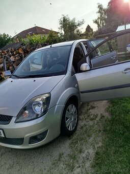 Ford fiesta 1,4 59kw - 10