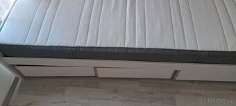 Postel s úložnými prostory - 10