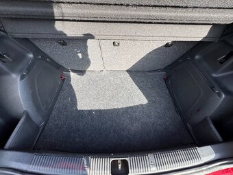 Škoda Fabia II 1.2 HTP 54 587 km rok 2008 (benzín) - 10