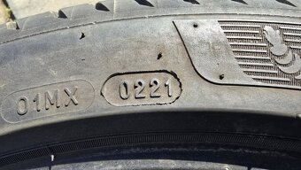 Letní pneu 235/40/19 Michelin - 10