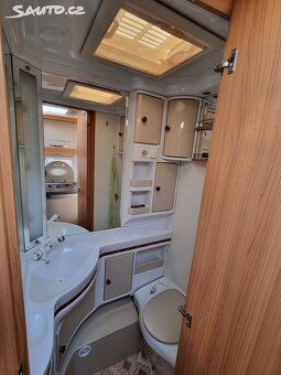 Hobby, 440 SF El. pojezd, markýza - 10