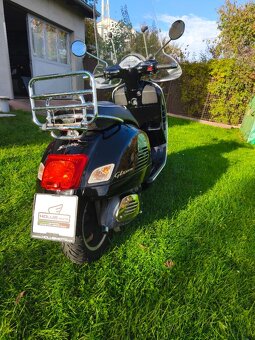 Vespa GTS 300 i.e. (2013) pěkná + doplňky + komplet servis - 10