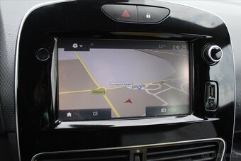 Renault Clio 1.2i LIMITED NAVIGACE ČR (2017) - 10