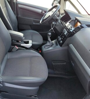 Opel Zafira B - 10