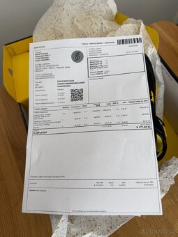 Nike AIR JORDAN 4 RETRO Thunder - 10