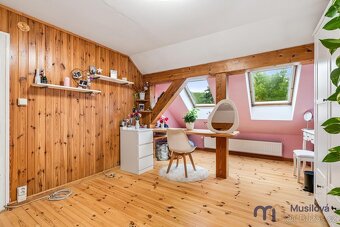 Prodej rodinného domu 126 m2 a zahradou 1344 m2 - 10