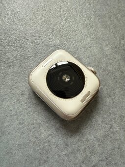 Chytré hodinky Apple Watch SE 2022 GPS 40mm - 10