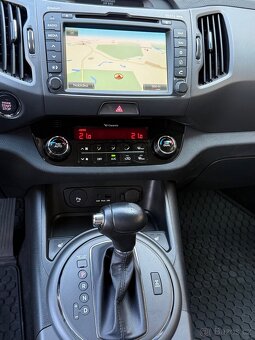 Kia Sportage 2.0CRDI 4x4, Automat , Top výbava, serviska - 10