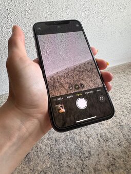 Apple iPhone 11 Pro 256 GB - 10
