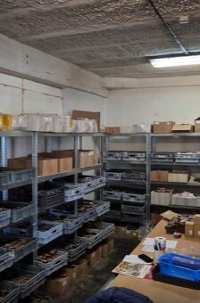 k prodeji  biznes se suvenýry a skladem produktů - 10