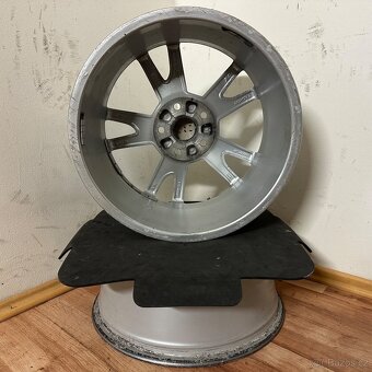 AUDI Q3 / VW TIGUAN 5x113 R17 ET33 (6,5Jx17) 57,1m - 10