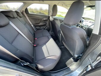 Honda Civic Tourer - 10