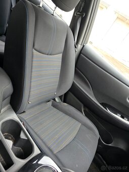 Nissan Leaf 2018 na náhradní díly / bílá barva - 10