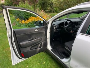 KIA Sportage 2.0 CRDi 4x4 - 10