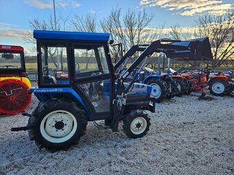 malotraktor Iseki TA215 4x4 s kabinou a čelákem - 10
