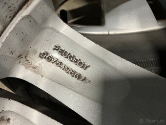 Peugeot 5008 - orig. alu kola vel. 17 - 10