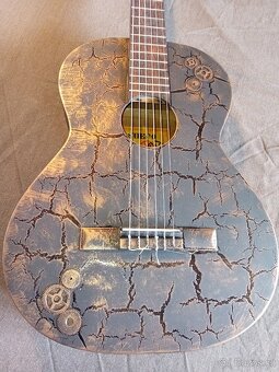 STEAMPUNKOVÁ ŠPANĚLSKÁ KYTARA - Japenec značky Shero guitars - 10