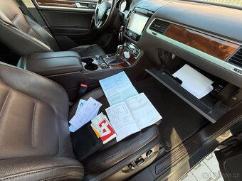 VOLKSWAGEN TOUAREG 3.0 TDI 180KW TOP VYBAVA WEBASTO XENONY - 10