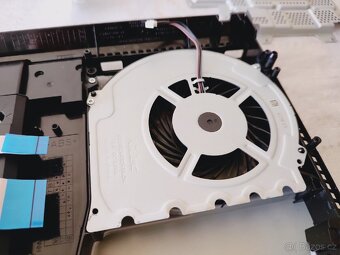 Playstation 4 - 10