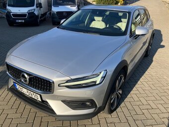 Volvo V60 CROSS COUNTRY AWD AT POLESTAR - 10