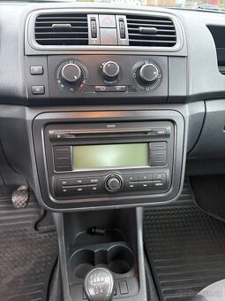 Škoda Fabia 1.2i - 10