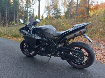 YAMAHA R1 - 2015 - 16.900km - 10