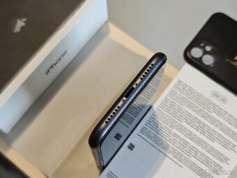 Apple iPhone 11 256 GB, černý - 10
