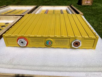 Lithiové baterie Winston LiFeYPO4 LiFePO4 300Ah a 400Ah - 10