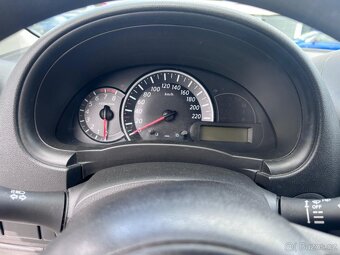 Nissan Micra - 10