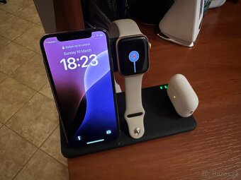 Bezdrátová nabíječka 4v1 pro Apple - 10