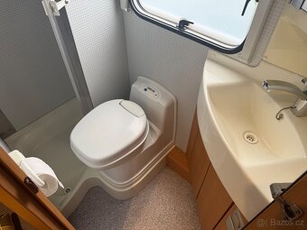 Obytné auto knaus - 10