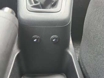 Prodám Hyundai ix20 1,4i  2011 51tis,km - 10
