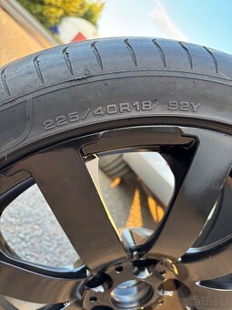 🛞 Na prodej – Alu kola R18 – 5×112 – ET44 – pneu 225/40 R18 - 10