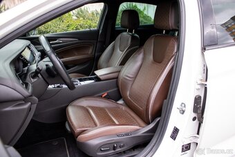 Opel Insignia 2.0 Turbo Innovation 4x4 AT8 - 10