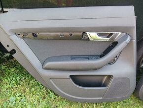 Interiér Audi A6, C6 combi - 10