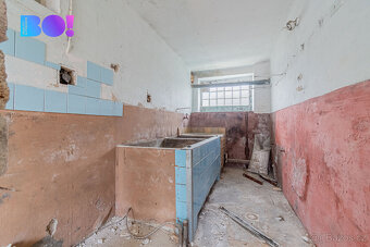 Prodej rodinného domu 100 m², pozemek 437 m², ul. Náves, Kr - 10