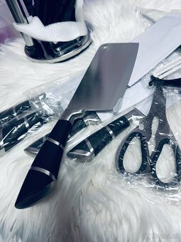 9 dílná sada nožů se stojanem - 10