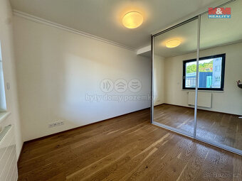 Pronájem bytu 4+kk, 112 m², Praha, ul. Pod dvorem - 10