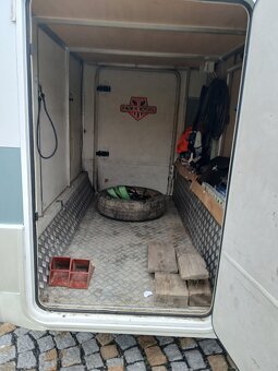 OBYTNÝ FORD TRANSIT 350L r.2006, pro řidiče skupiny B - 10