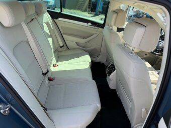 Volkswagen Passat  2.0 TDi DSG Exclusive - 10