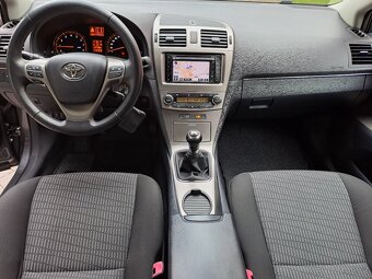 Toyota Avensis 1.8 VVTI Velmi pěkný - 10