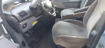 Peugeot 807 2.2 94kw 7 míst - 10