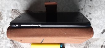 Prodám mob. tel Apple - 10