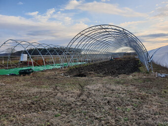 Konstrukce (šířka 9,2 x 32 m ) na foliovnik,plachtovou halu - 10